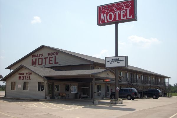 BRASS DOOR MOTEL GASSVILLE (Gassville)